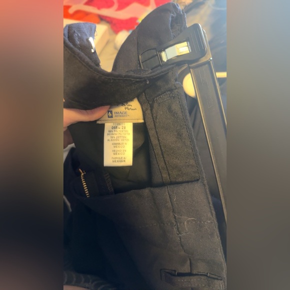 2 pairs of Stan Herman
 (FEDEX) cargo pants brand new
06-R -28 - Picture 2 of 10